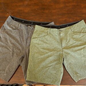 ZeroXposur Men’s Two-Pack Heather Olive & Charcoal Shorts